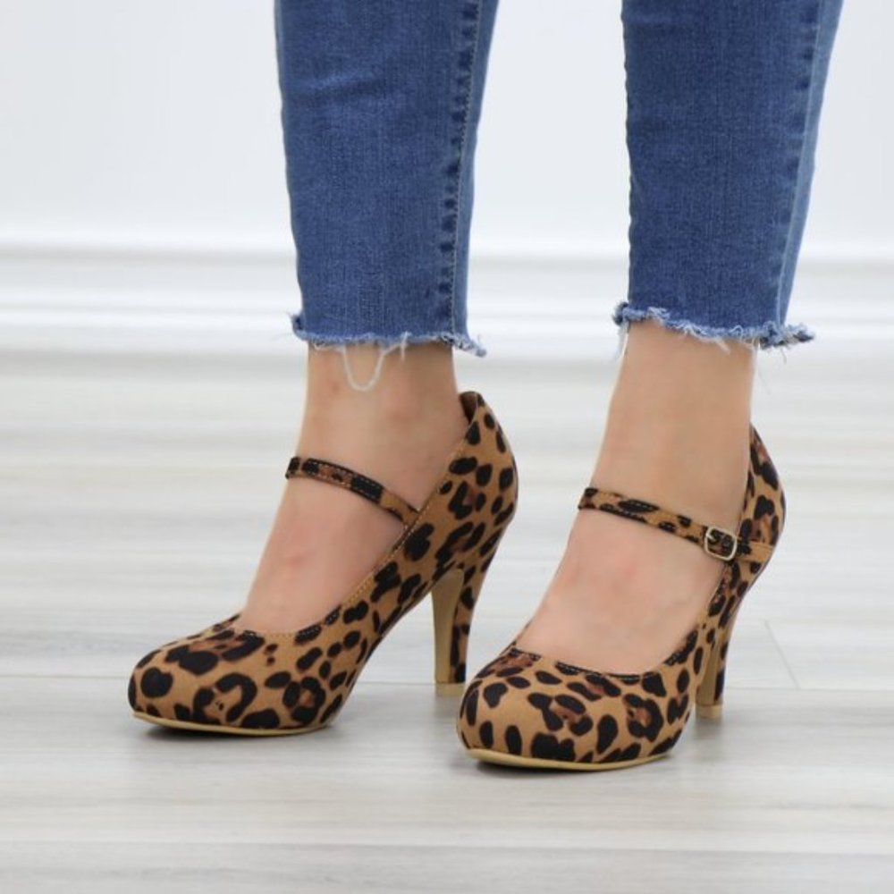 Leopard Suede Low Heel Rockabilly Pumps - Picture 7 of 14